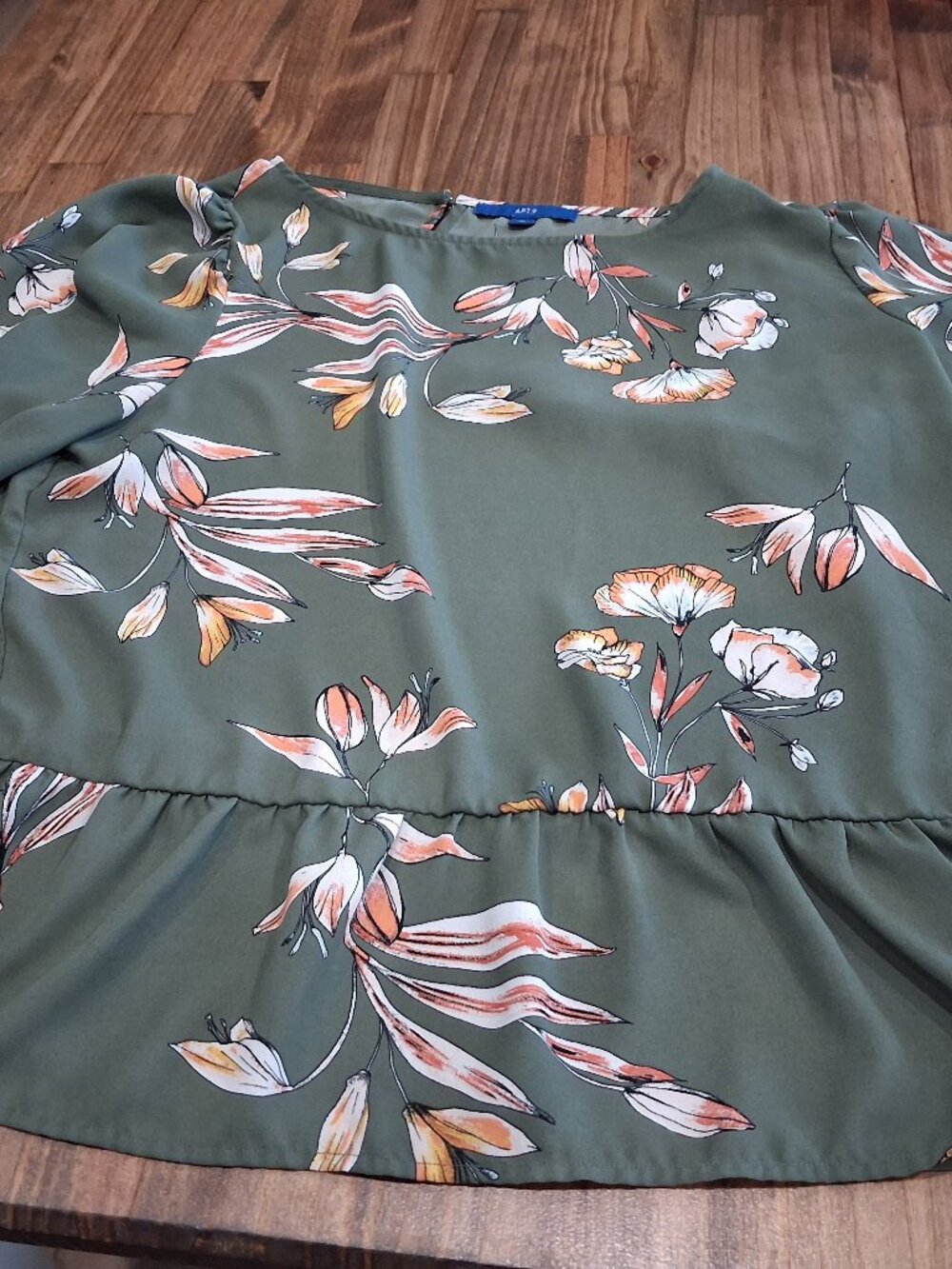 Apt.9 Ladies Blouse Size XL